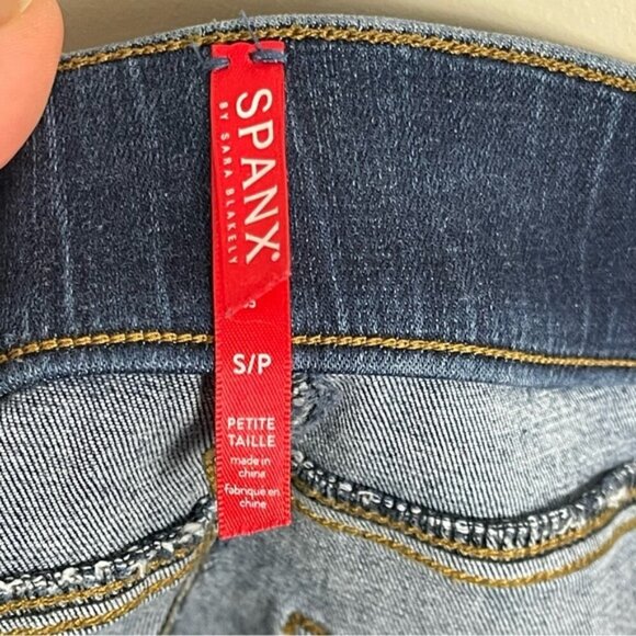 SPANX DISTRESSED SKINNY JEAN tummy control shaping pull on medium wash Small - Picture 9 of 13